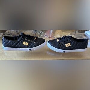 GBG Los Angeles Black Quilted Sneakers